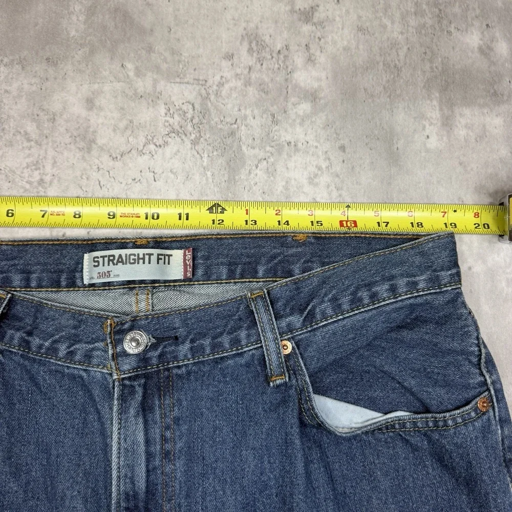 Vintage Y2K Levis 505 Jeans Mens 38x29 Med Wash Denim Straight Regular Fit USA